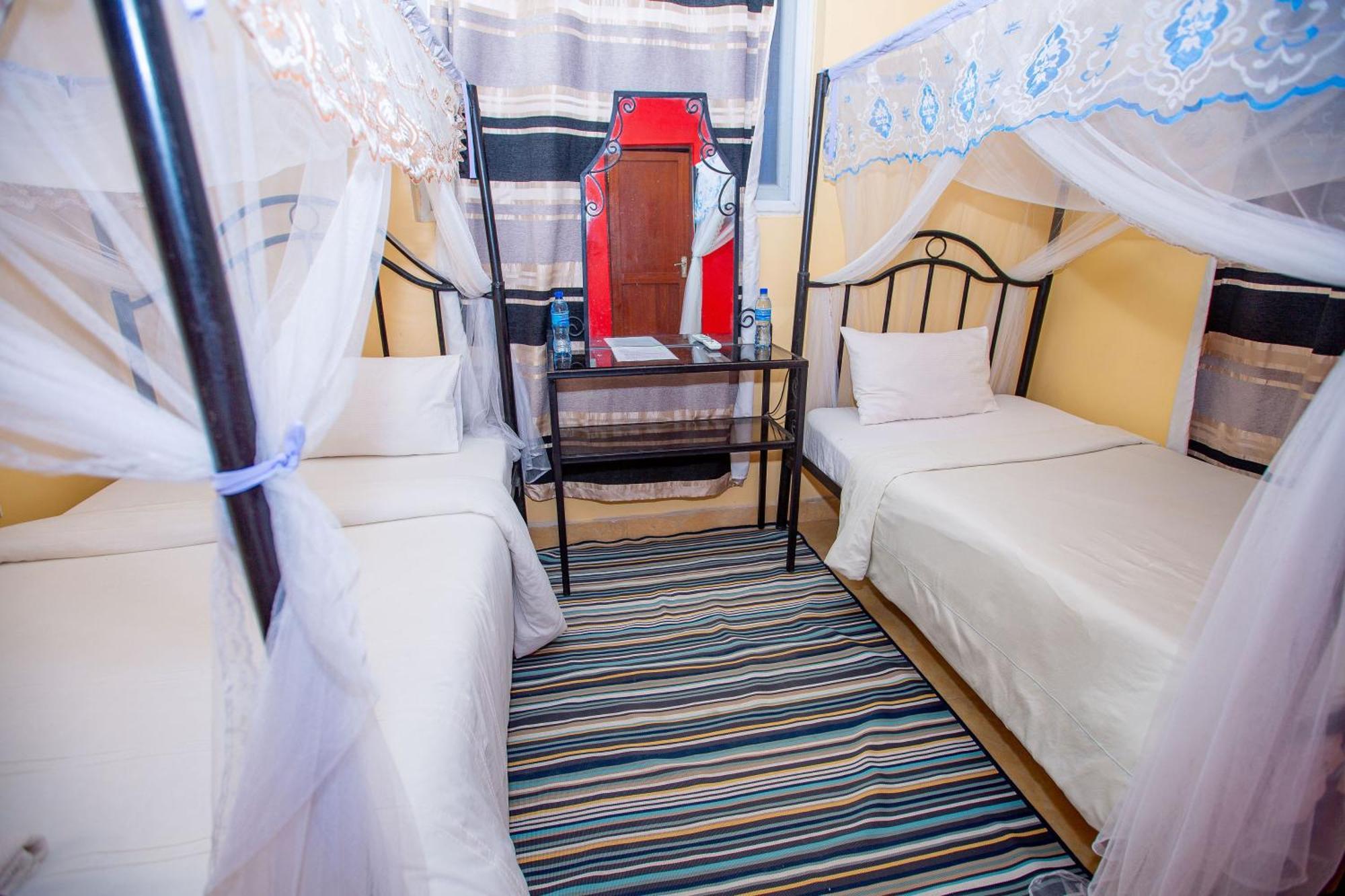 Kays Lodge Dar es Salaam Ngoại thất bức ảnh