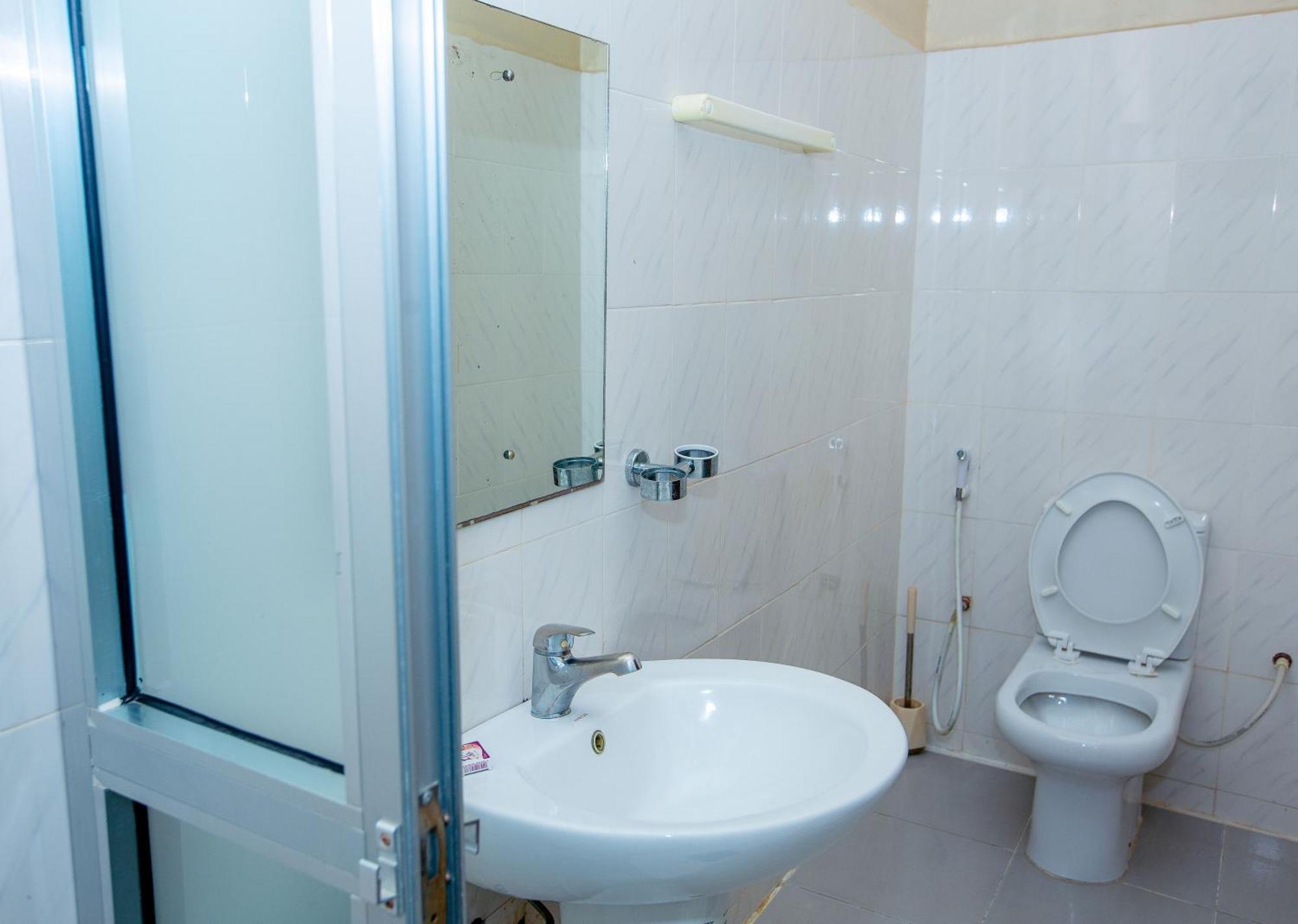 Kays Lodge Dar es Salaam Ngoại thất bức ảnh