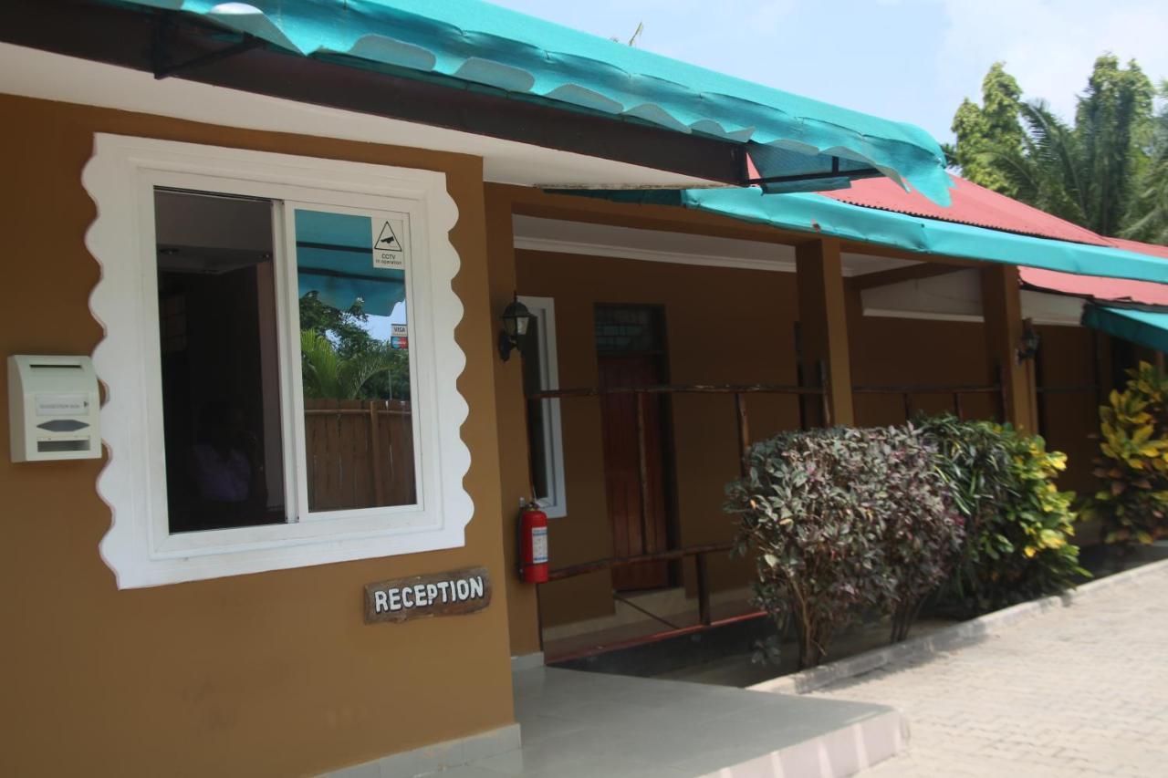 Kays Lodge Dar es Salaam Ngoại thất bức ảnh