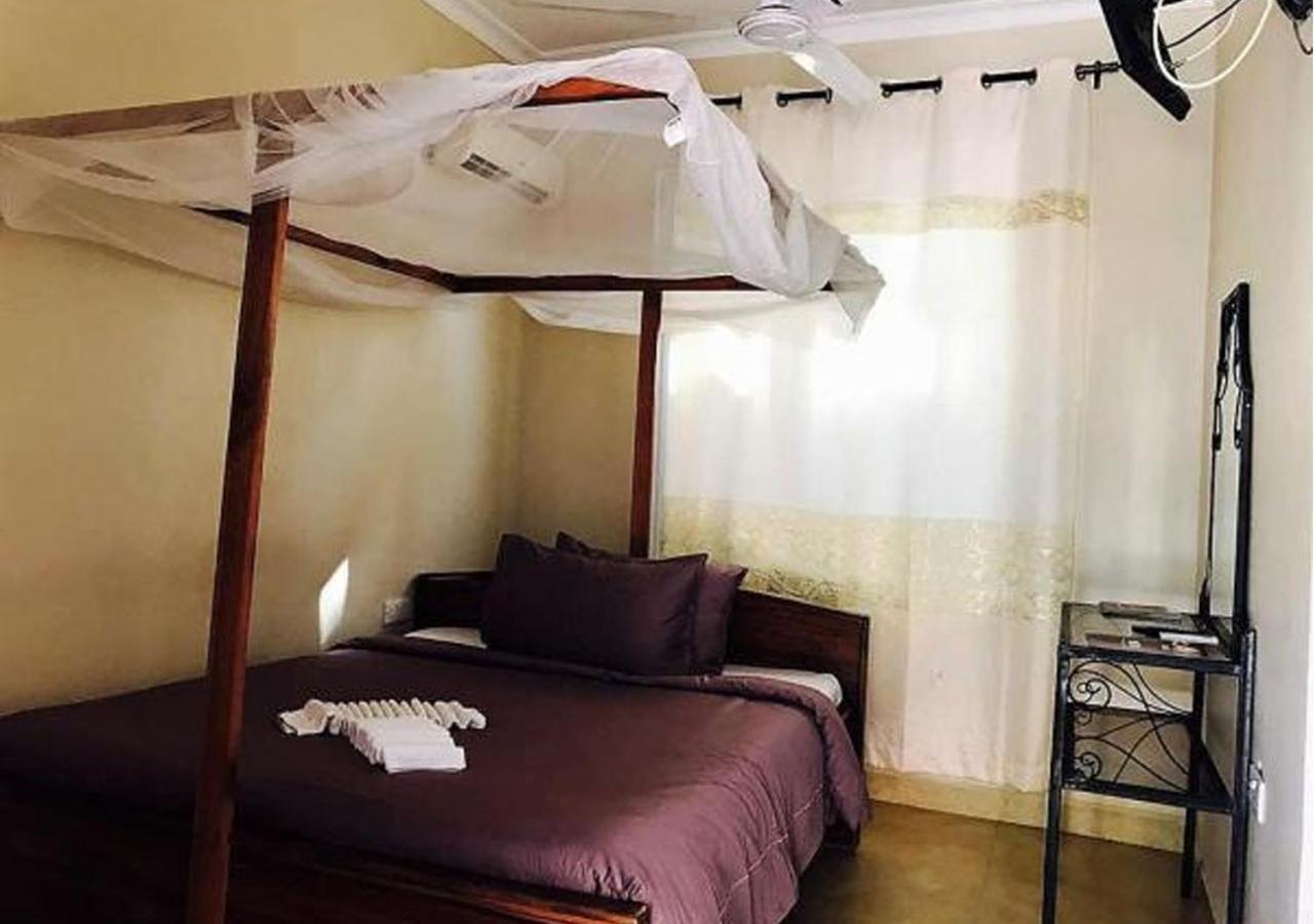 Kays Lodge Dar es Salaam Ngoại thất bức ảnh